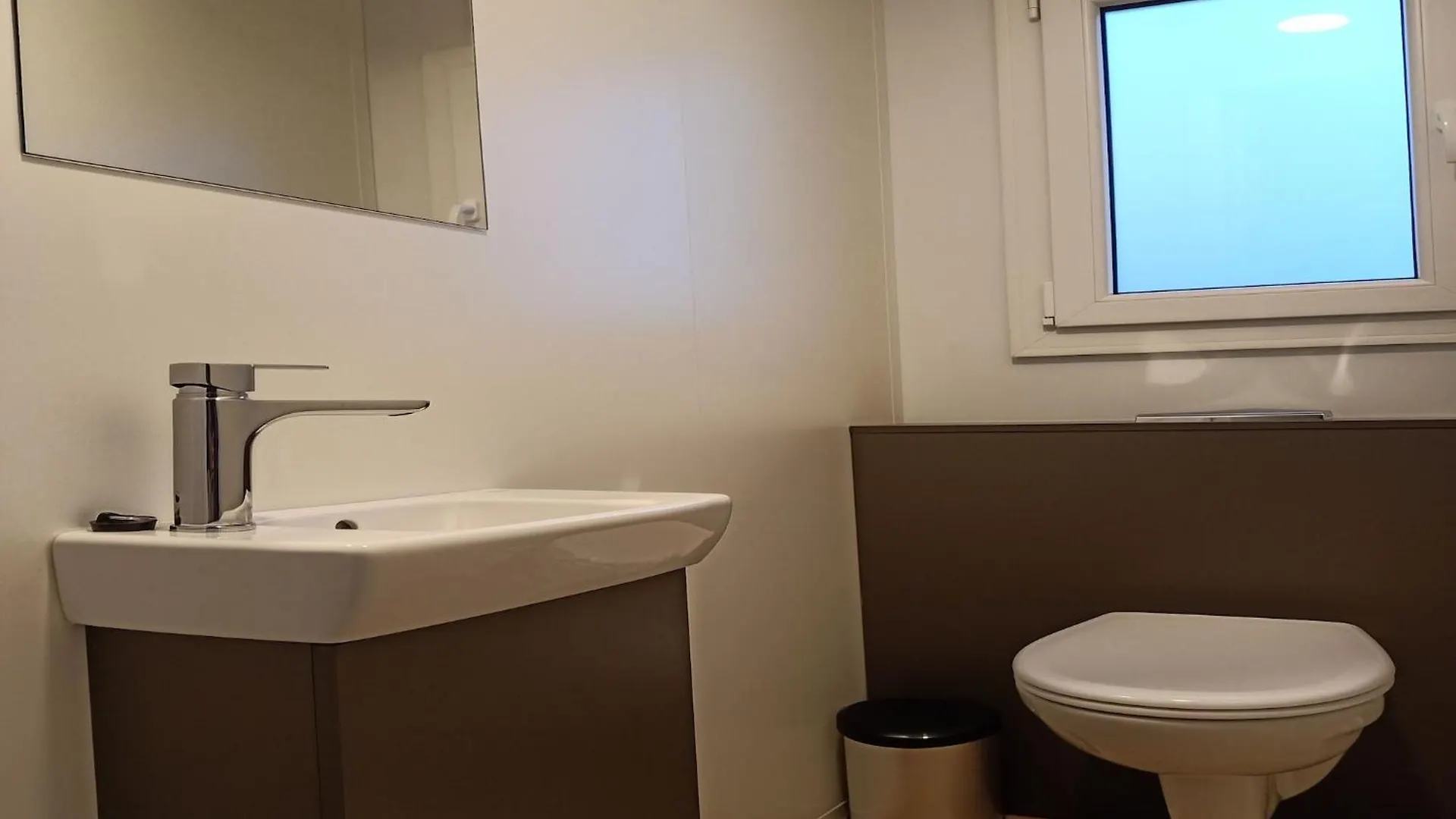 Nice Chalet With Dishwasher, Maastricht At 9 Km Berg en Terblijt