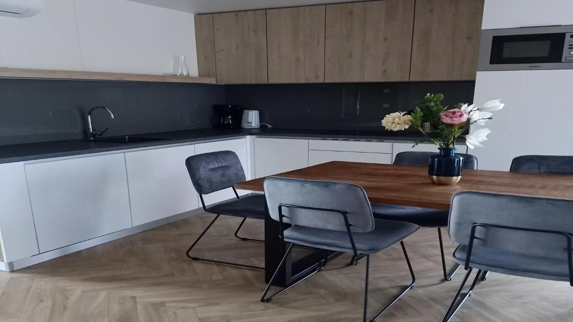 Nice Chalet With Dishwasher, Maastricht At 9 Km Berg en Terblijt