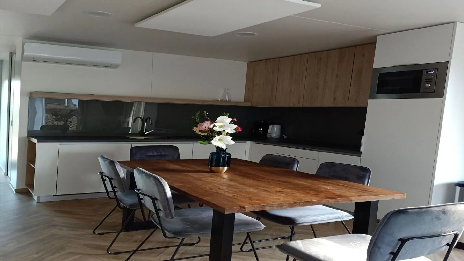 Nice Chalet With Dishwasher, Maastricht At 9 Km Berg en Terblijt